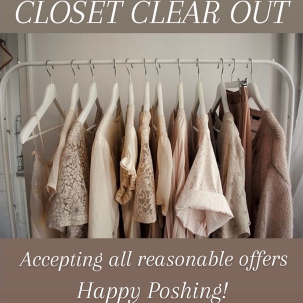 CLOSET CLEAR OUT!! ACCEPTING ALL REASONABLE OFFERS! BUNDLE + SAVE!